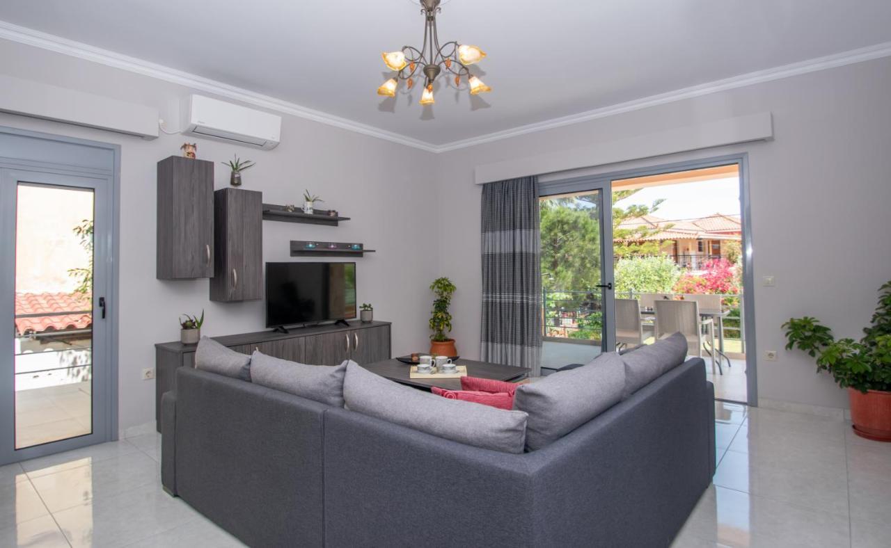 Liri'S Apartments Kalamáki Kültér fotó