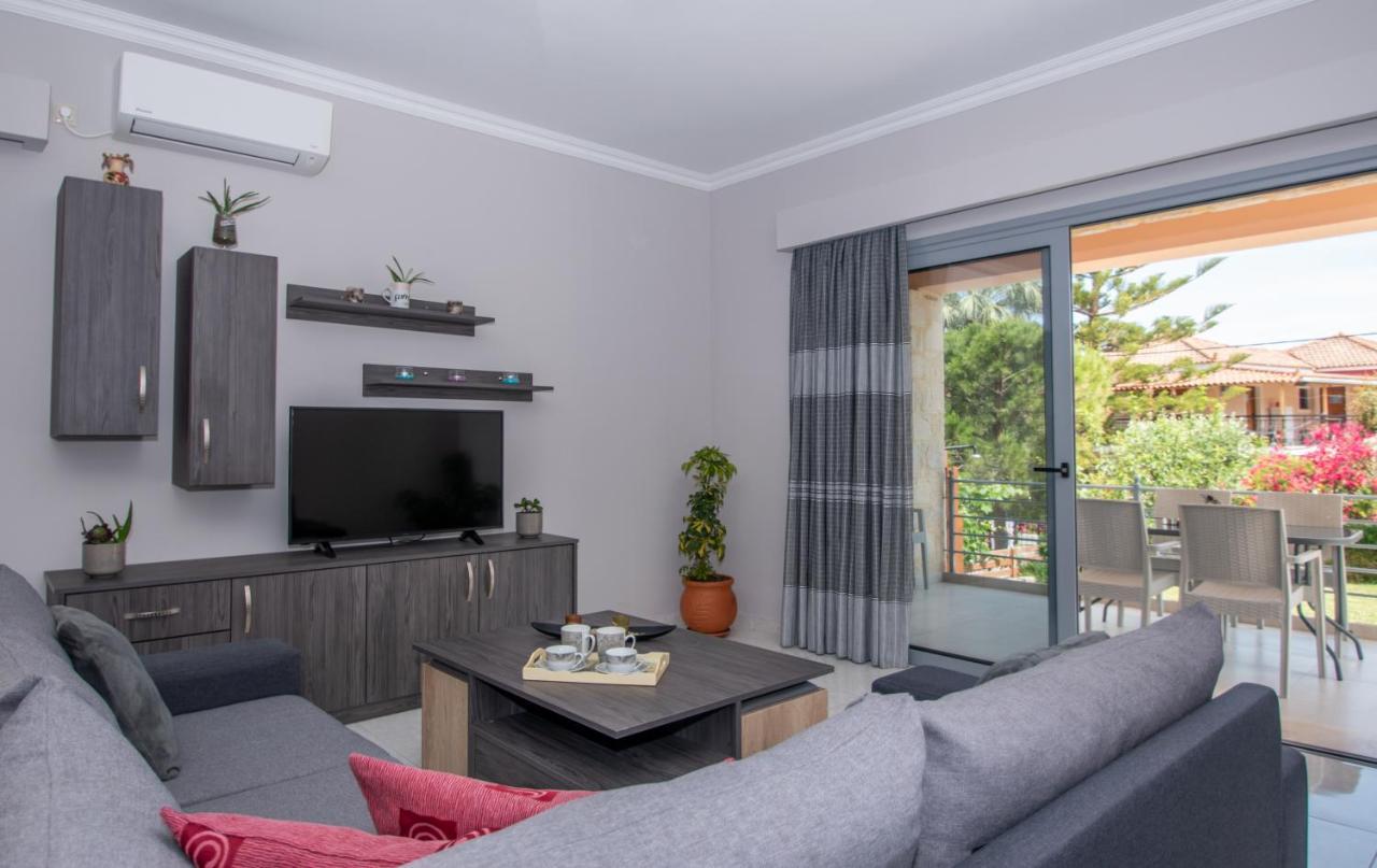 Liri'S Apartments Kalamáki Kültér fotó